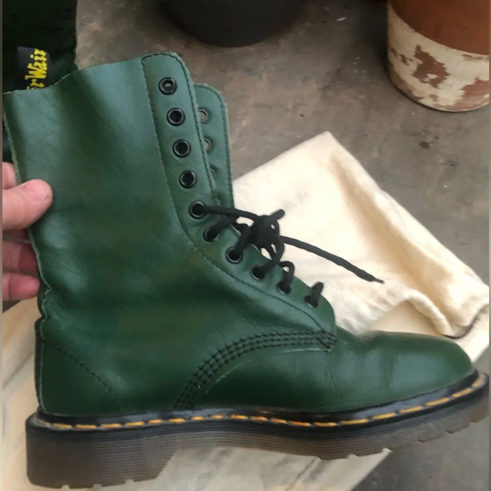 ๐ฏ ๐คฉOG *MADE IN ENGLAND* GREEN ANKLE DOC MARTEN BOOTS!๐๐ - Picture 9 of 15
